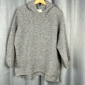 Old Navy Gray Hooded Sweater | Drop Shoulder 3/4 Sleeve High-Low Hem Knit